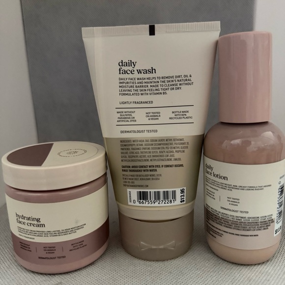 Bath & Body Works Skincare 3-Piece Set - Picture 2 of 2
